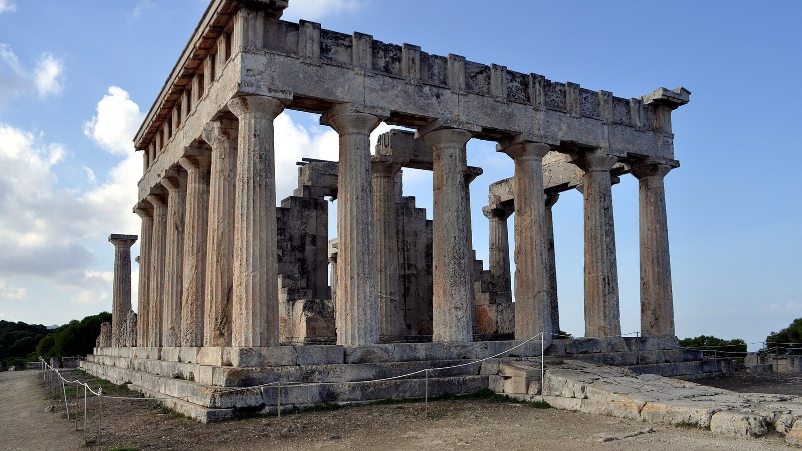 Egina 2026: gita da Atene, pistacchi e tempio di Aphaia