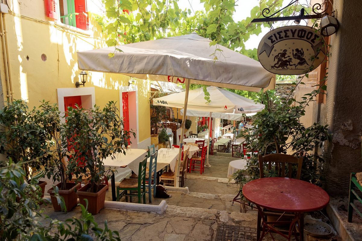 La scalinata di Mnisikleous con le taverne, Plaka, Atene
