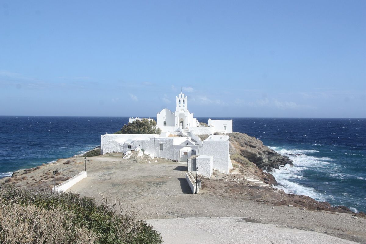 Il monastero di Chrysopigi sul mare, Sifnos