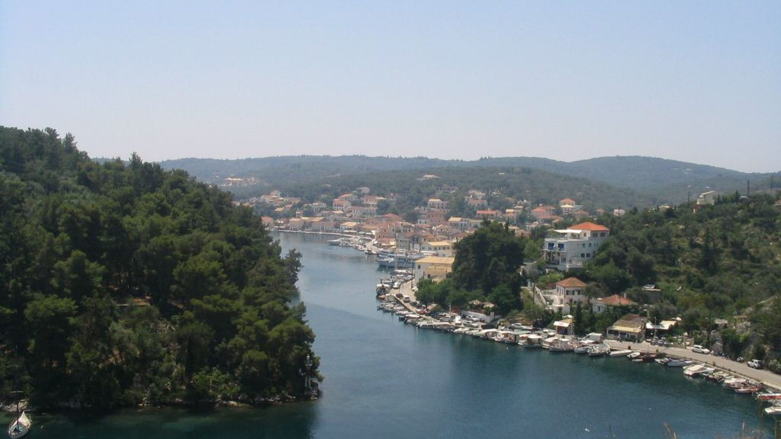 Paxos: grotte blu, ulivi millenari, Gaios e Antipaxos