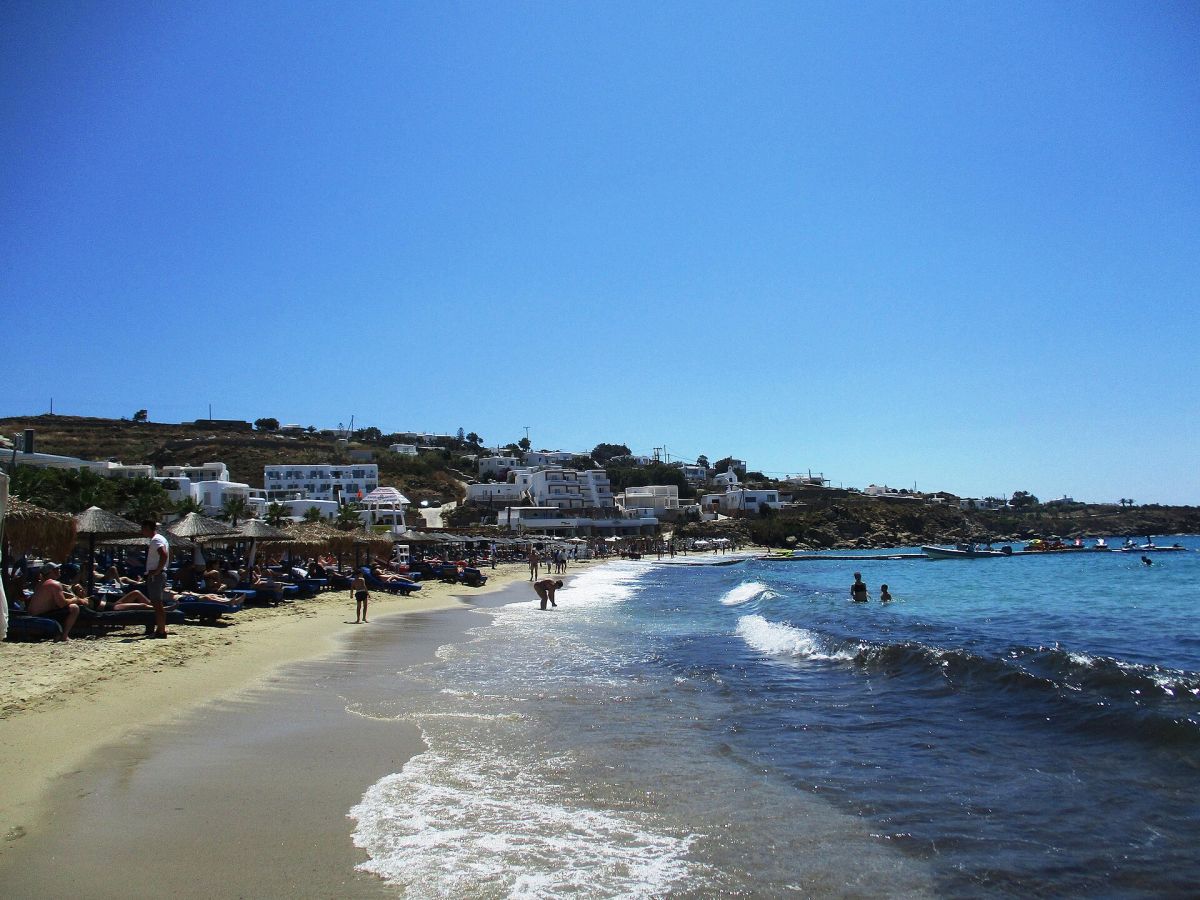 La spiaggia di Platis Gialos, Mykonos